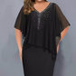 2025🔥【S-4XL】👗Strasszos V-nyakú Cape ruha sifon borítással