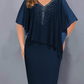 2025🔥【S-4XL】👗Strasszos V-nyakú Cape ruha sifon borítással