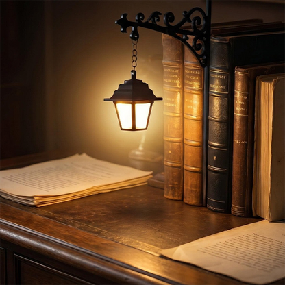 📚 Miniatűr, retro lámpa – utcai lámpa alakú könyvtámasz – dekoratív és meleg fényű ✨