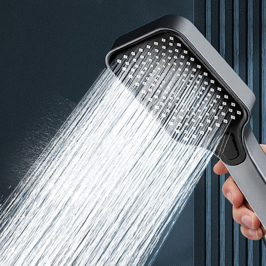 🚿 Nagy nyomású zuhanyfej – erőteljes vízsugár, amely spa‑élményhez hasonló kényelmet nyújt, könnyen felszerelhető minden standard zuhanycsőre ✨